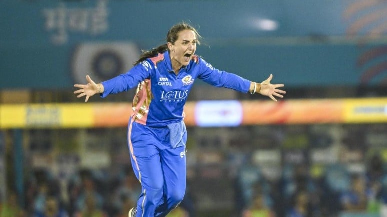 Amelia Kerr (₹3.00 Cr) 