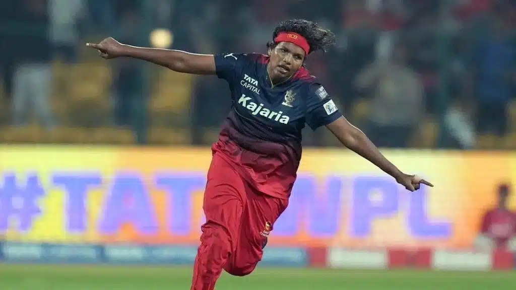 Asha Sobhana (Royal Challengers Bengaluru) - 5/22