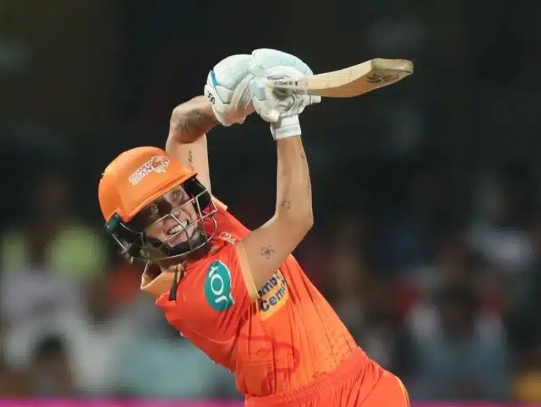 Ashleigh Gardner (33 Sixes)