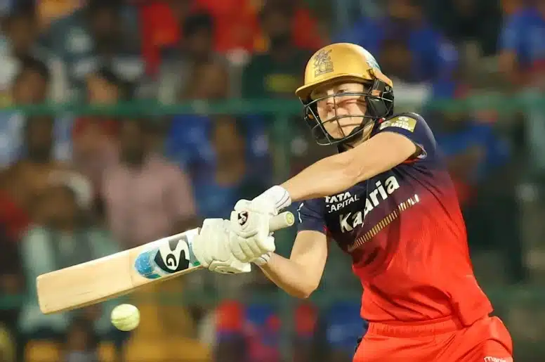 Ellyse Perry (25 Sixes)
