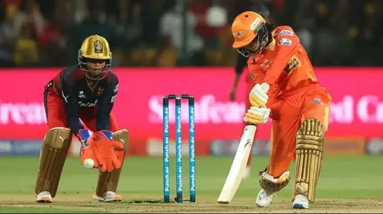 Gujarat Giants - 107/7 vs RCB