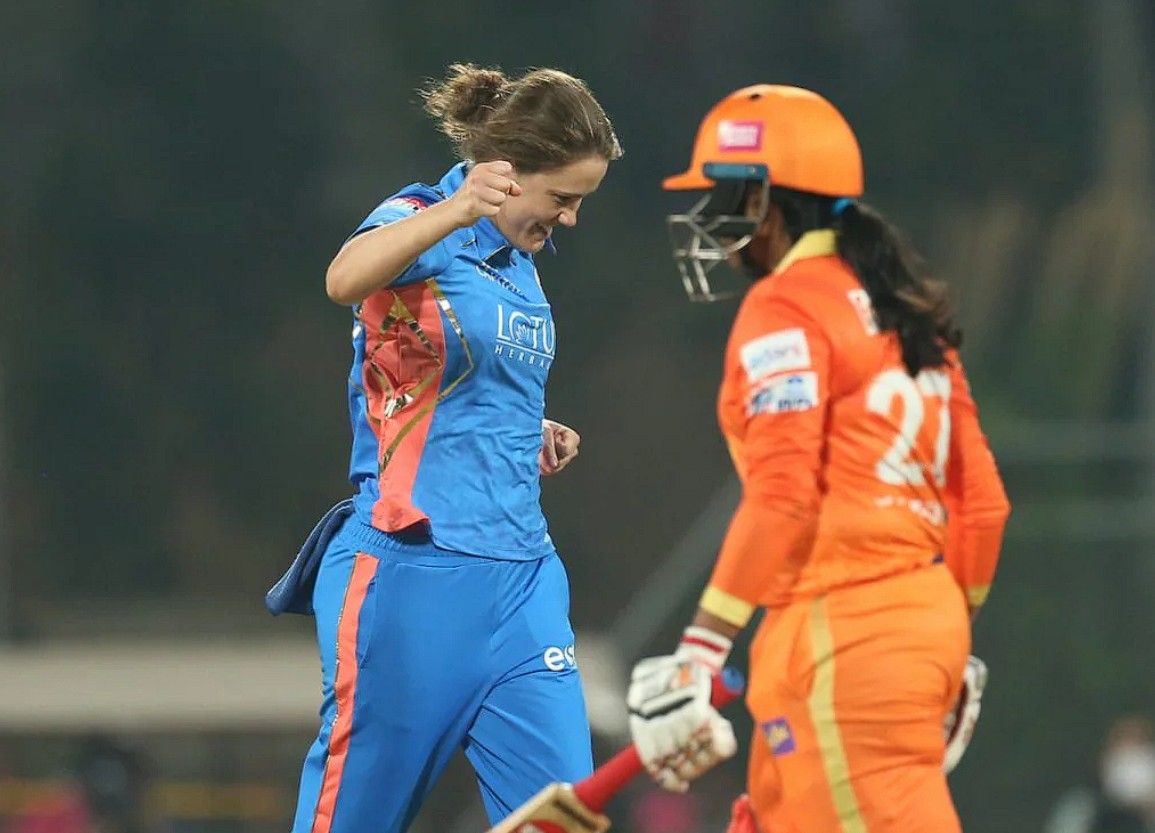 Gujarat Giants - 64 vs Mumbai Indians