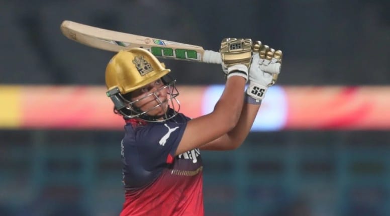 Richa Ghosh (35 Sixes)
