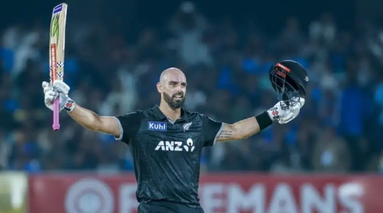 Daryl Mitchell (Middle-order Batter / Medium Pacer) Daryl Mitchell (Middle-order Batter / Medium Pacer)