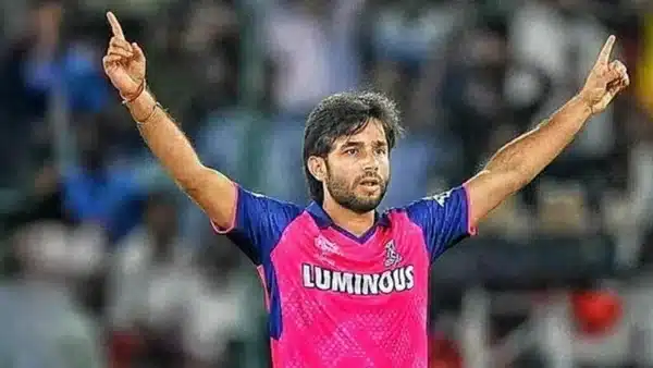 Ravi Bishnoi (Leg Spinner) Ravi Bishnoi (Leg Spinner)